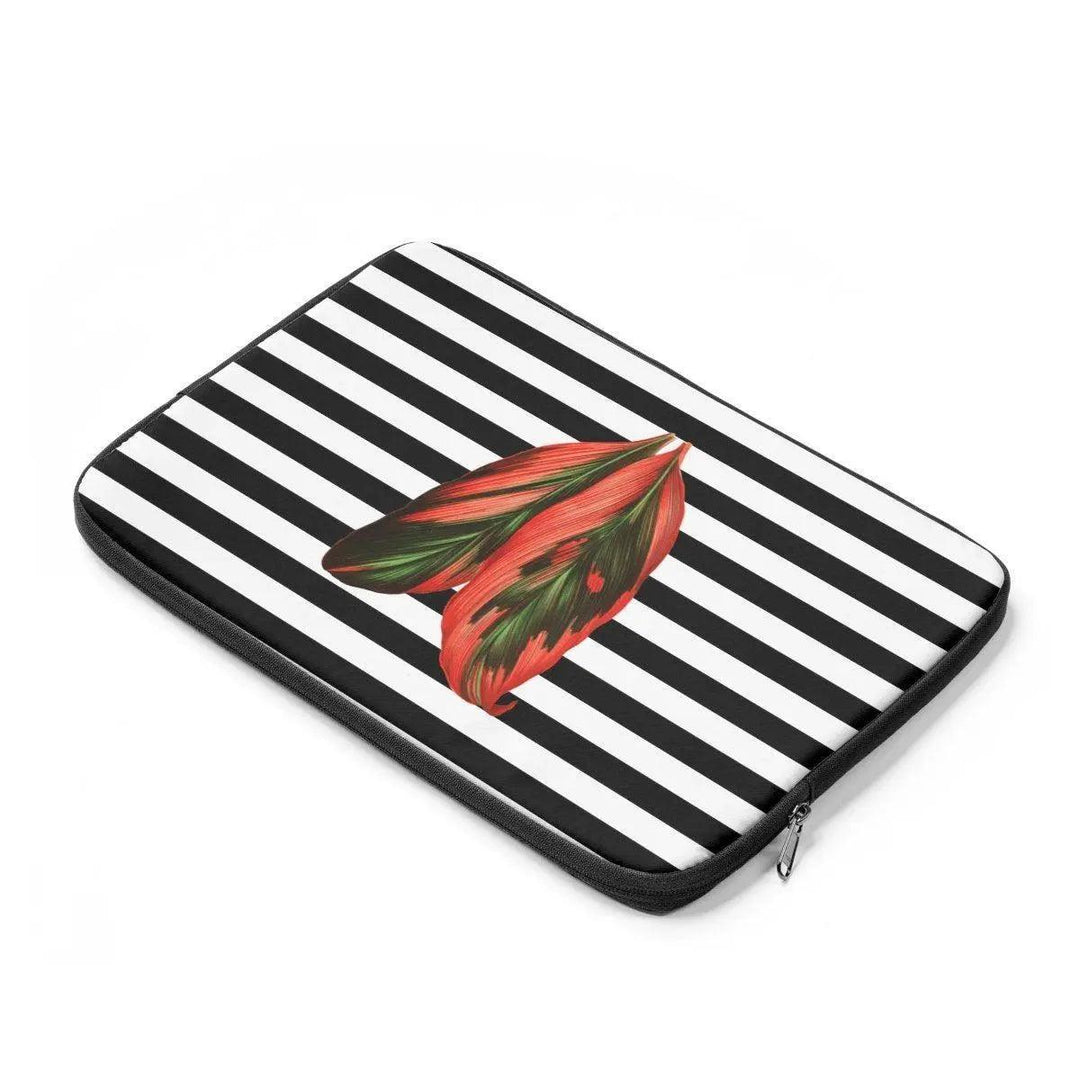 Lisslune | Elegant Style: Maison d'Elite Laptop Cases - Premium Protection for Your Tech