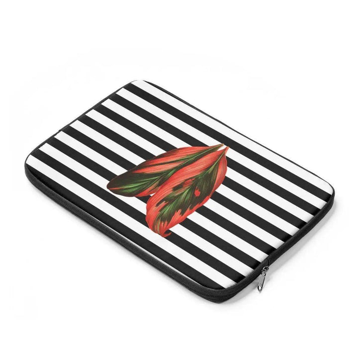 Lisslune | Elegant Style: Maison d'Elite Laptop Cases - Premium Protection for Your Tech