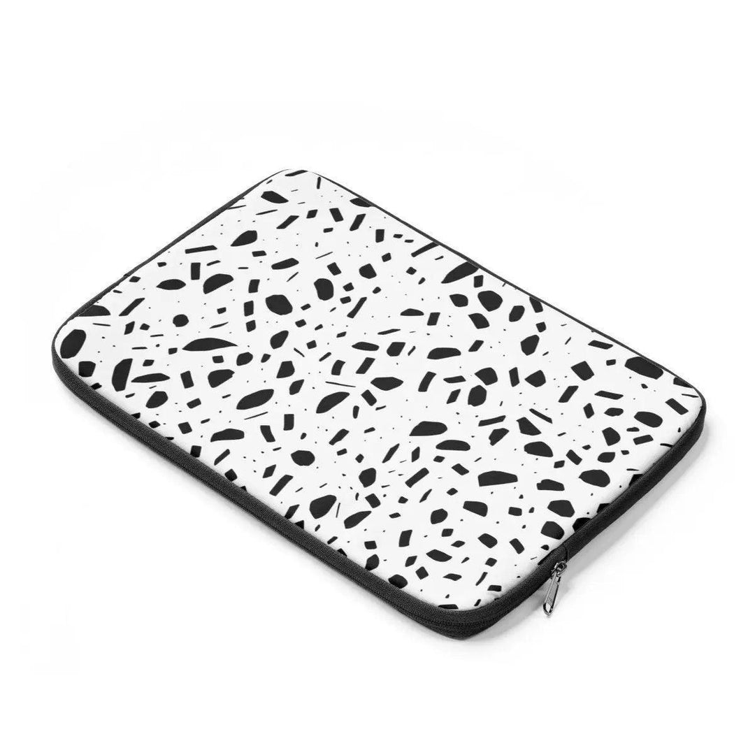 Lisslune | Stylish protective case for laptops by Chic Elite Maison