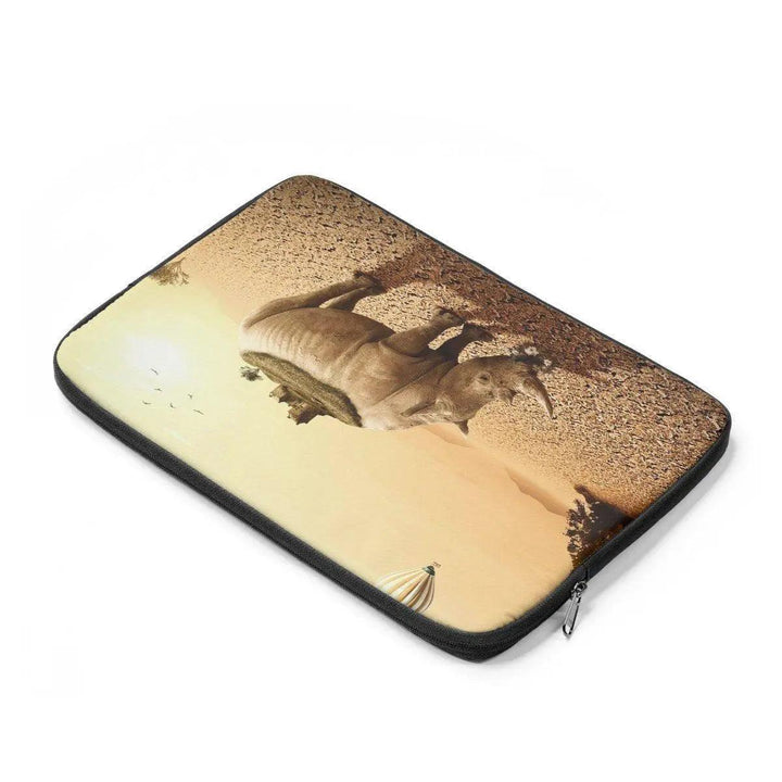 Lisslune | Maison d'Elite Chic Laptop Sleeve - Ultimate Device Protection in Style
