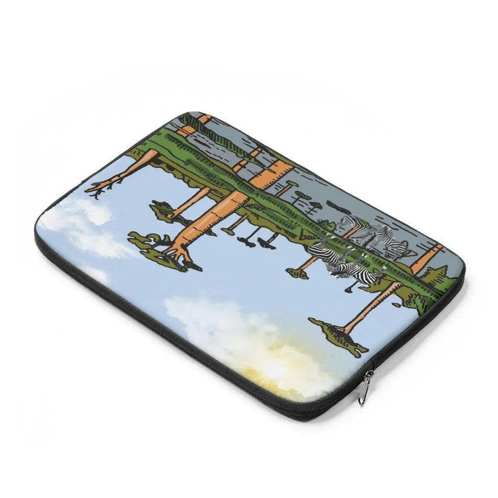 Lisslune | Elegant Protection: Maison d'Elite Laptop Sleeves for Style and Durability