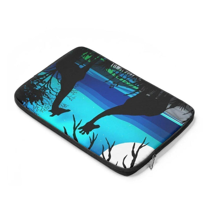 Lisslune | Chic Urban Explorer Sleeves: Stylish Protection for Laptops on the Go