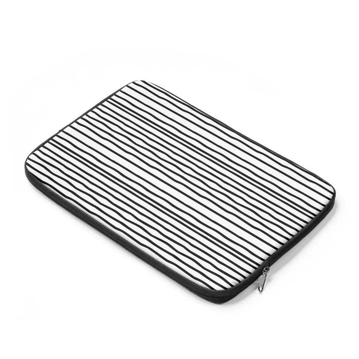 Lisslune | Chic Tech Shield: Maison d'Elite Laptop Sleeves