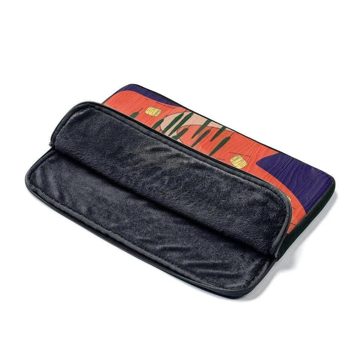 Lisslune | Sophisticated Protection: Maison d'Elite Stylish Laptop Sleeve