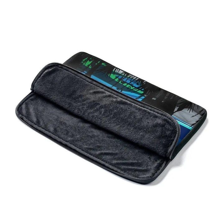 Lisslune | Chic Urban Explorer Sleeves: Stylish Protection for Laptops on the Go