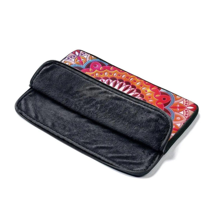 Lisslune | Chic Maison Laptop Sleeves - Fashionable Protection for Your Device