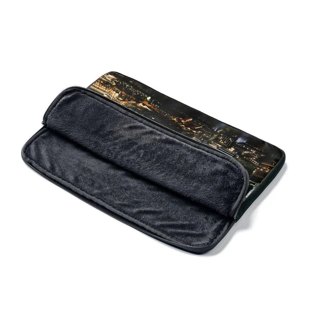 Lisslune | Chic Protection Laptop Sleeve - Stylish Armor for Your Device