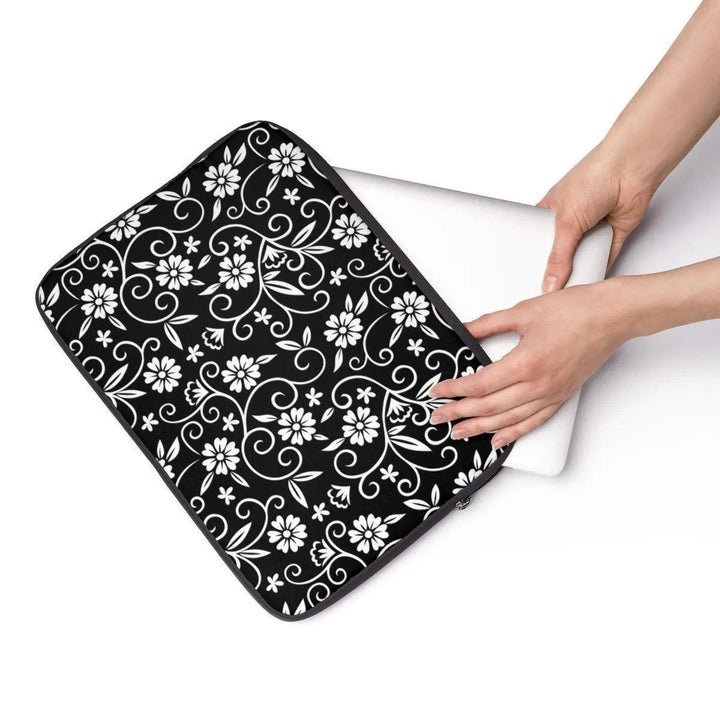 Lisslune | ChicShield Laptop Sleeve - Stylish & Protective Tech Companion