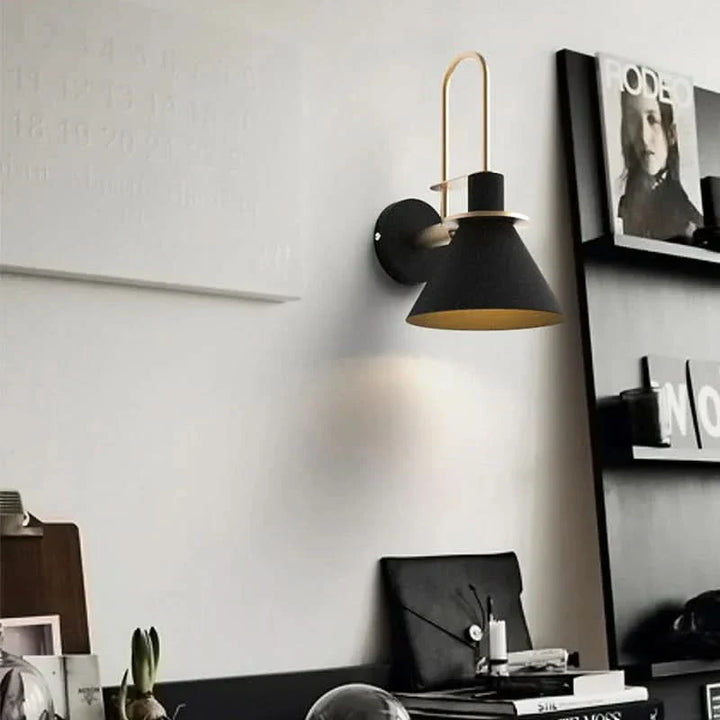 Lisslune | Minimalist Wall Lamp with Modern Sleek Design