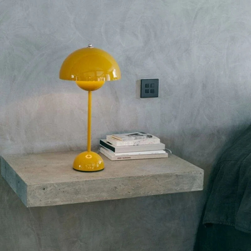 Lisslune | Modern Table Lamp - this is USB WARNING