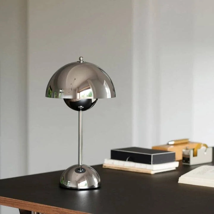 Lisslune | Modern Table Lamp - this is USB WARNING