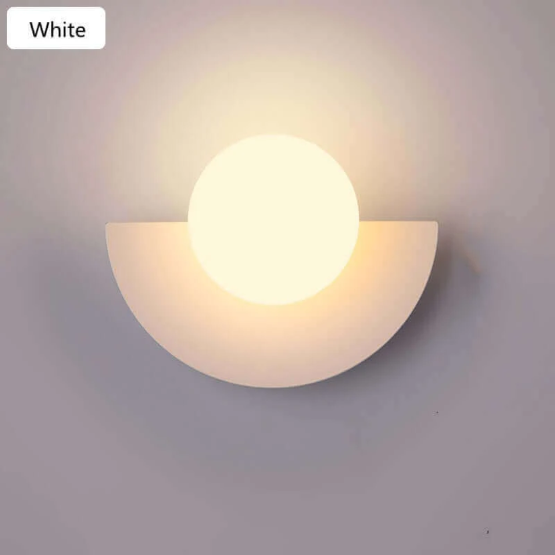 Lisslune | Metal Half Moon Wall Lamp - LunaMetal