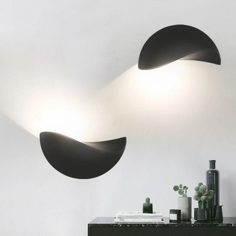 Lisslune | Minimalist Half-Round LED Wall Light – Modern Indoor/Outdoor Lamp