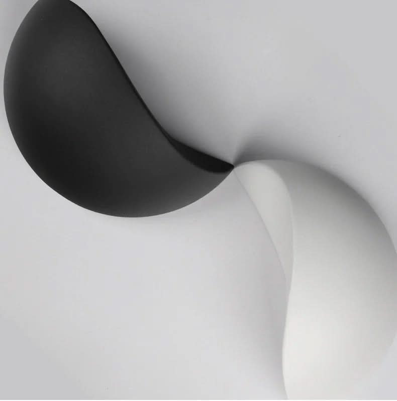 Lisslune | Minimalist Half-Round LED Wall Light – Modern Indoor/Outdoor Lamp