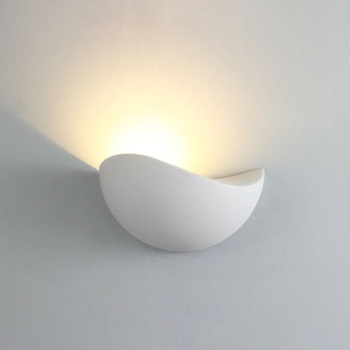 Lisslune | Minimalist Half-Round LED Wall Light – Modern Indoor/Outdoor Lamp