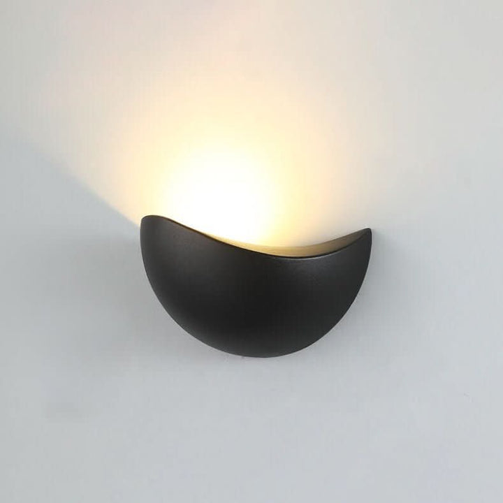 Lisslune | Minimalist Half-Round LED Wall Light – Modern Indoor/Outdoor Lamp