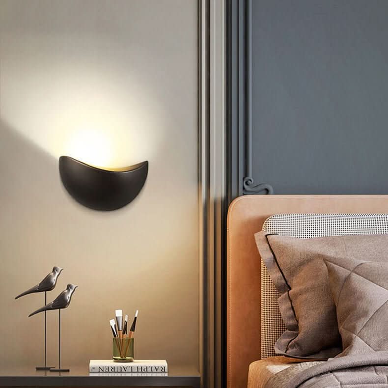 Lisslune | Minimalist Half-Round LED Wall Light – Modern Indoor/Outdoor Lamp