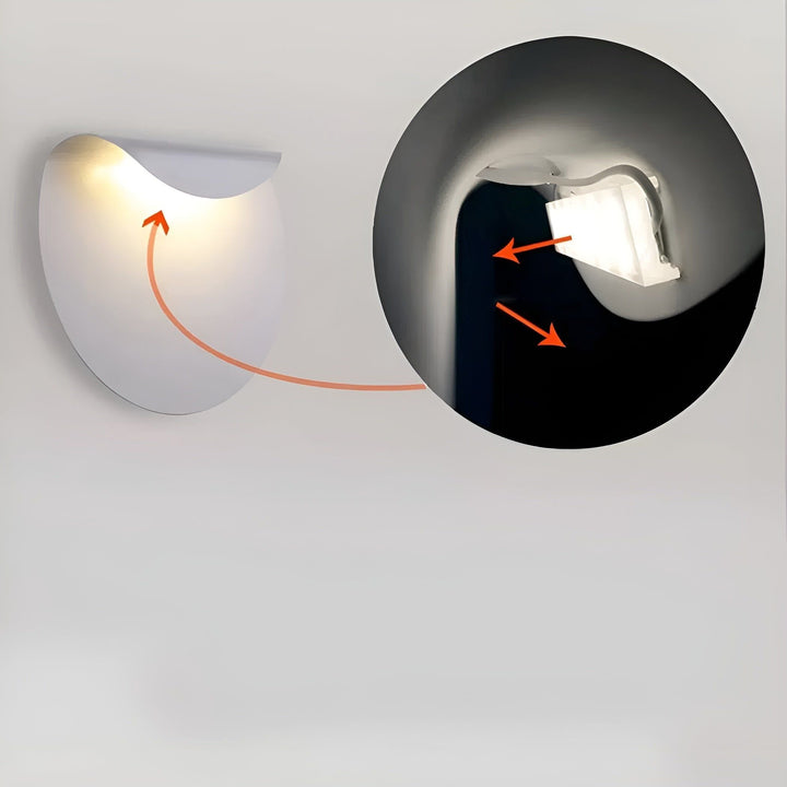 Lisslune | LumaGlow – Minimalist wall light with soft, ambient light