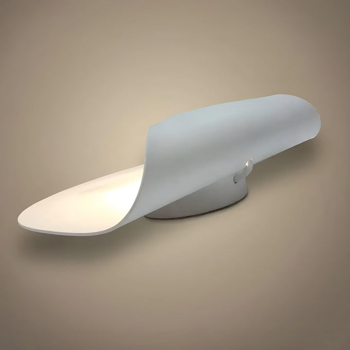 Lisslune | LumaGlow – Minimalist wall light with soft, ambient light