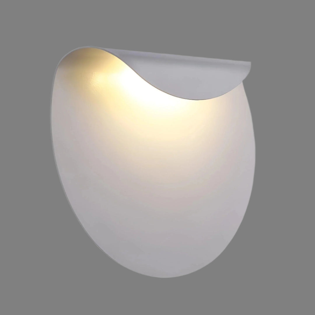 Lisslune | LumaGlow – Minimalist wall light with soft, ambient light