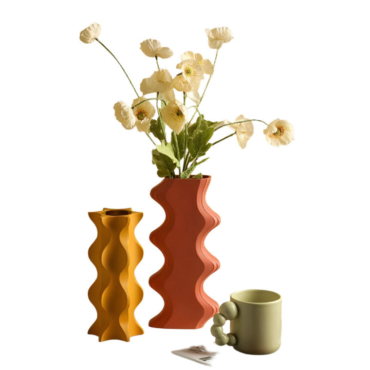 Lisslune | Minimalistic Harmony Vase – Elegant ceramic design for elegant flower arrangements
