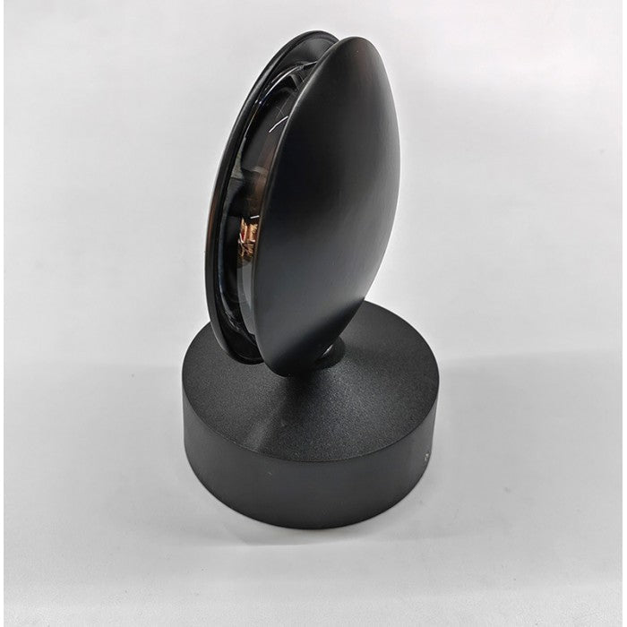 Lisslune | AuraLuxe LED light creates an elegant atmosphere