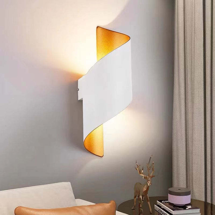 Lisslune | Modern Spiral LED Wall Light - TwistLight