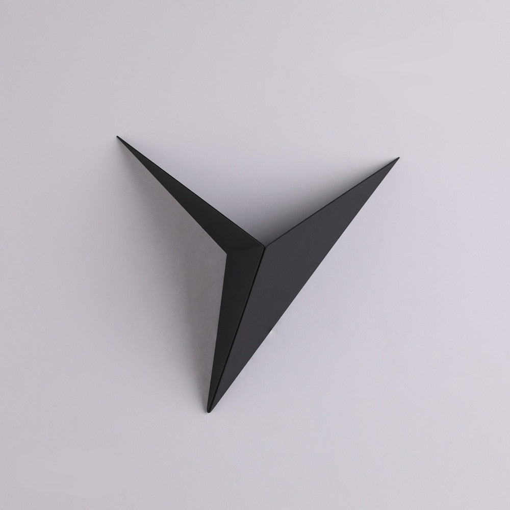 Lisslune | Modern Triangular Wall Lamp - TrigoLux