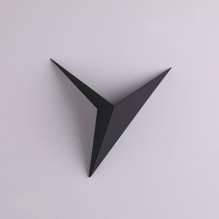 Lisslune | Modern Triangular Wall Lamp - TrigoLux