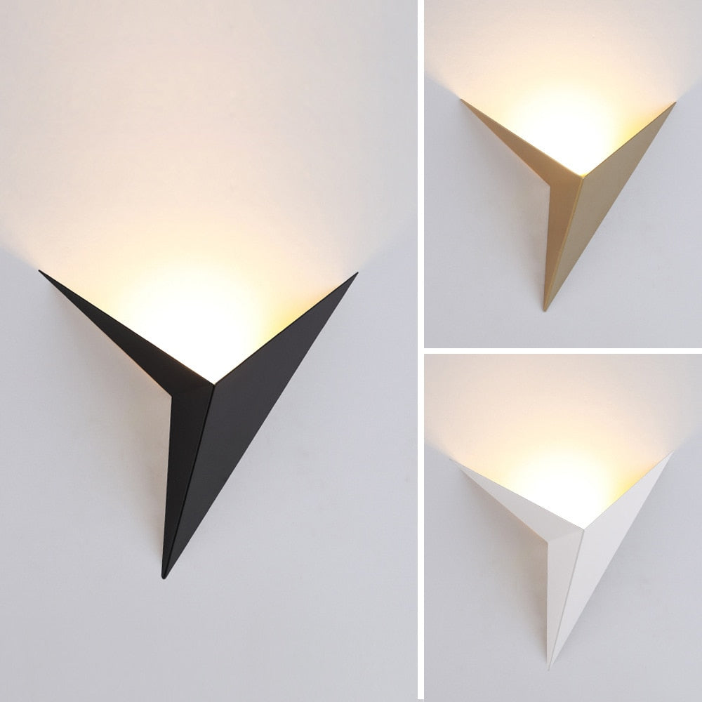 Lisslune | Modern Triangular Wall Lamp - TrigoLux
