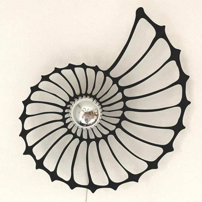 Lisslune | OceanShine - Wall lamp with shell motif and gentle lighting