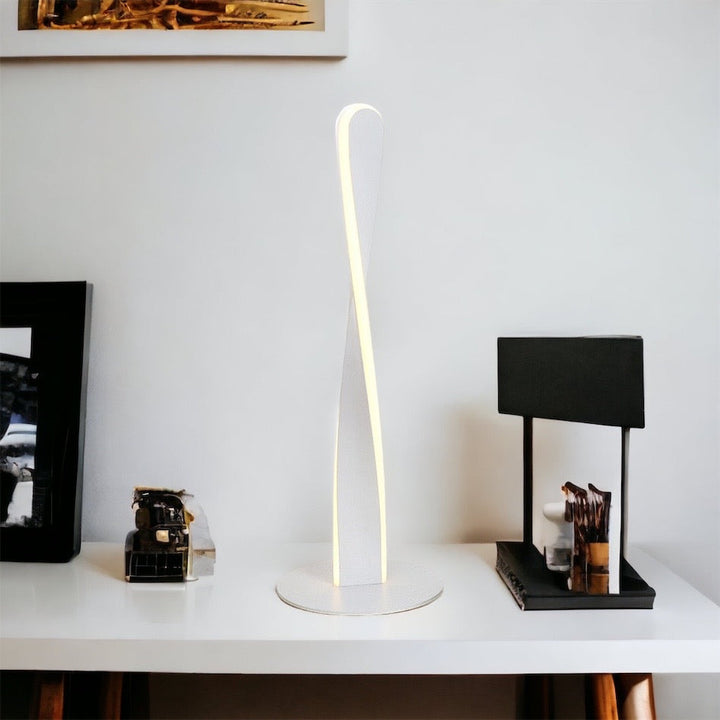 Lisslune | DimLume – Aluminum Desk Lamp with Flexible Dimming Function