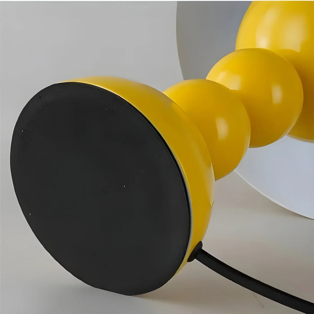 Lisslune | Modern Table Lamp in Scandinavian Design with Gold Accents
