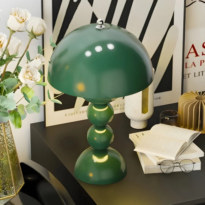 Lisslune | Modern Table Lamp in Scandinavian Design with Gold Accents