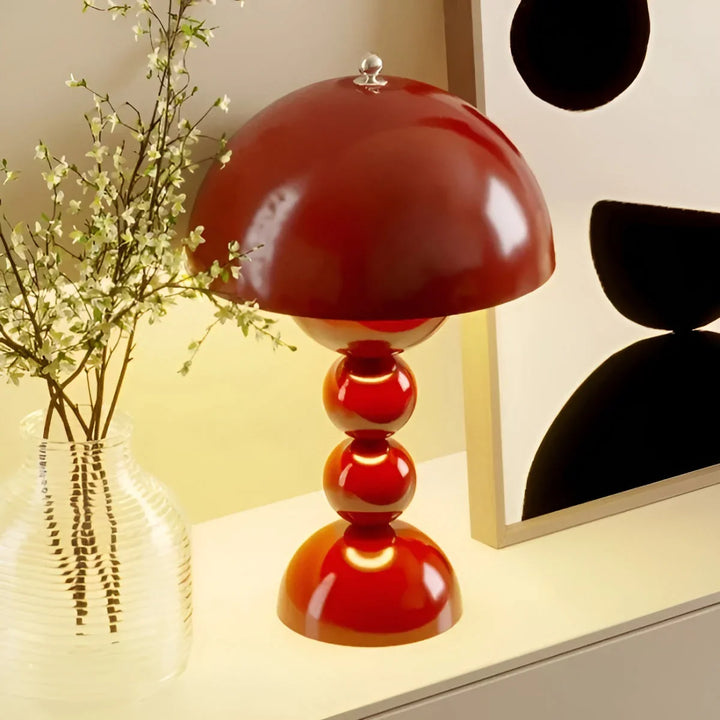 Lisslune | Modern Table Lamp in Scandinavian Design with Gold Accents