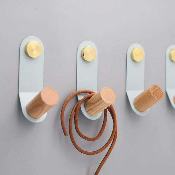 Lisslune | Scandinavian Pastel Wall Hook with Oak & Brass