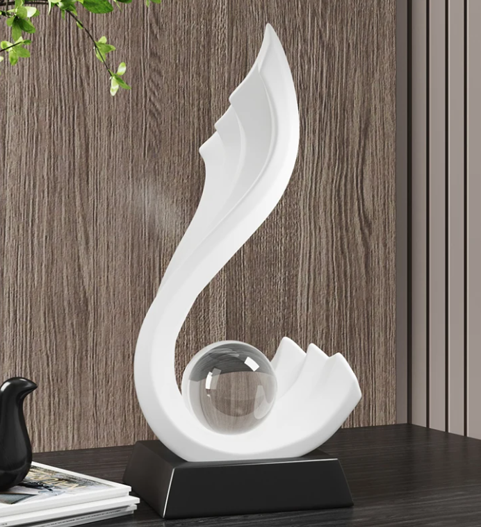 Lisslune | Orbelle – artistic abstract design with a crystal clear sphere