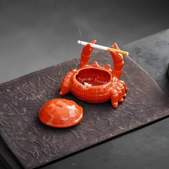 Lisslune | CeramiQ – Luxury Ashtray in Oriental Style with Unique Crab Design
