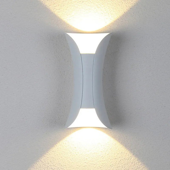 Lisslune | LUXEFLARE – Weatherproof Curved LED Wall Lamp for Modern Outdoor Spaces