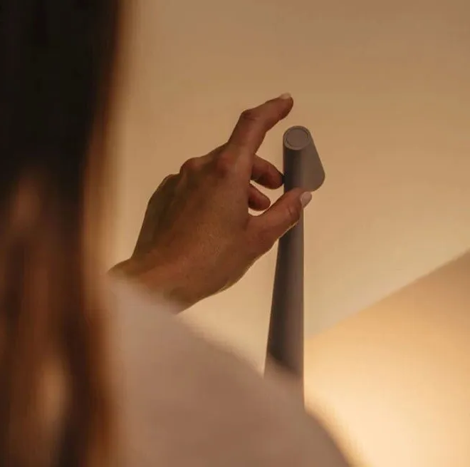 Lisslune | Nordic minimalist design mood light | Wireless | LED | Reading lamp | Dining lamp