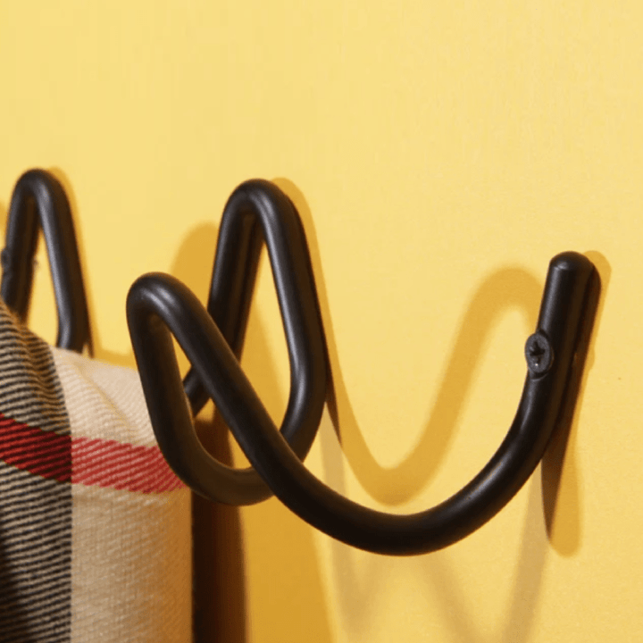 Lisslune | LineaForm Elegant Metal Wall Hook – Minimalist Matte Black or White