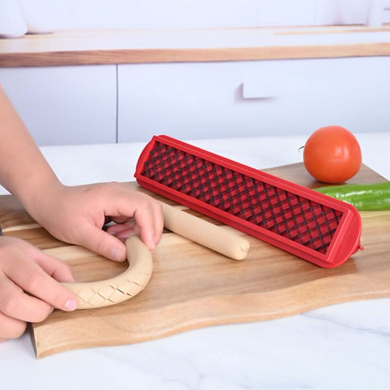 Lisslune | Hot Dog Slicer – Criss-Cross Slots for Even Cooking