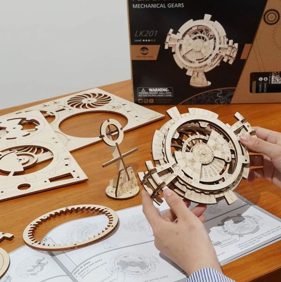 Lisslune | Eternal Calendar Wooden Puzzle
