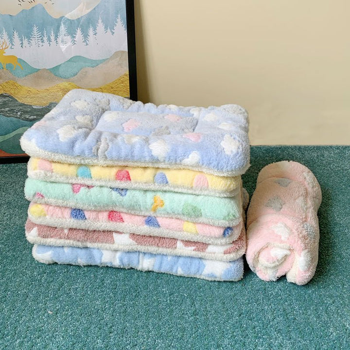 Lisslune | SNUGCLOUD – Fluffy Fleece Pillow for Relaxed Pet Sleep