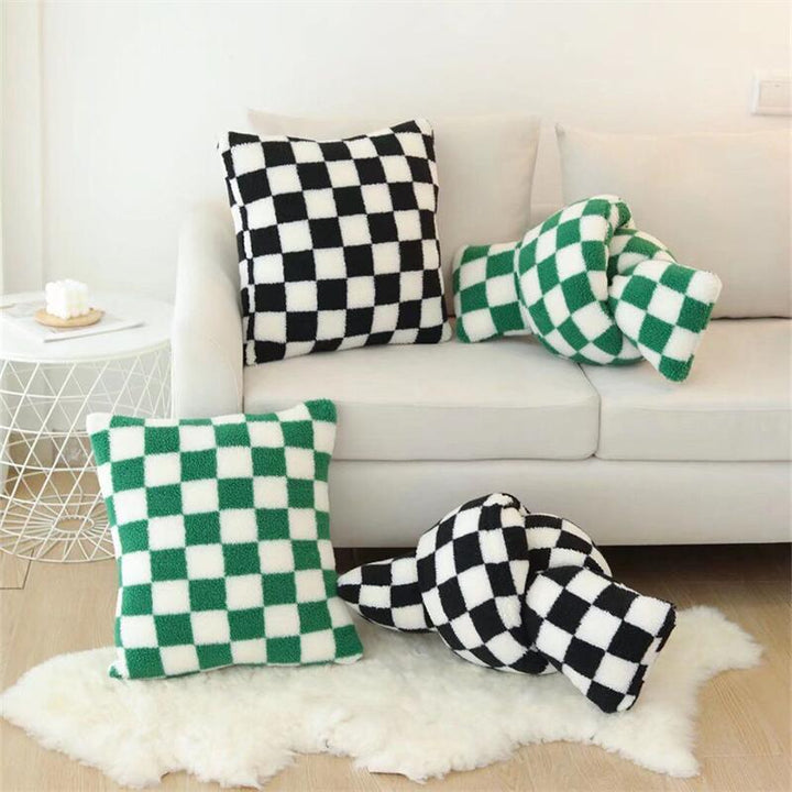 Lisslune | Plush Fleece Checkered Pillowcase