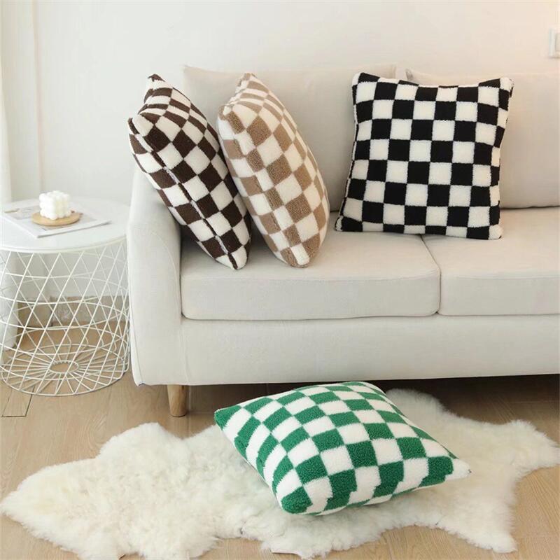 Lisslune | Plush Fleece Checkered Pillowcase