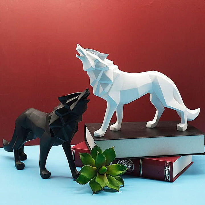 Lisslune | Handcrafted Polyresin Wolf Figurine for Home Decor