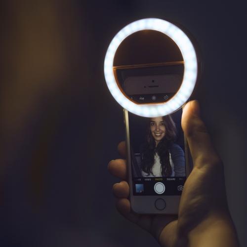 Lisslune | Portable Selfie Ring Light - GlowSnap
