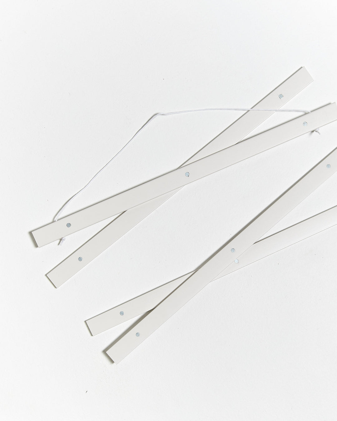Lisslune | Magnetic white wooden poster hanger, 20cm
