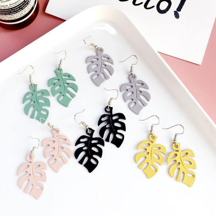 Lisslune | NatureChic Monstera Earrings | Dangle Style | Timeless Jewelry